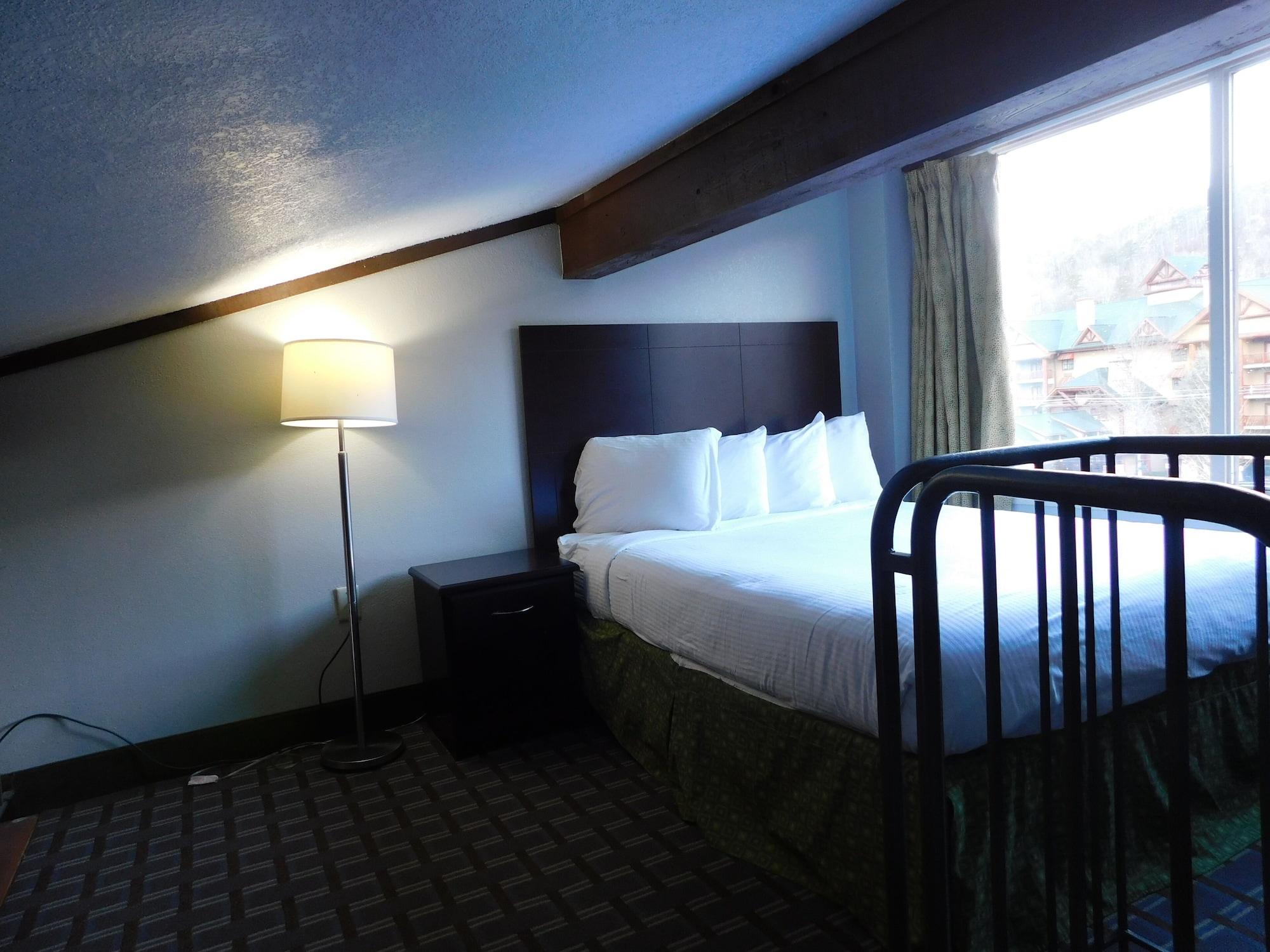 Days Inn & Suites By Wyndham Downtown Gatlinburg Parkway Exterior foto